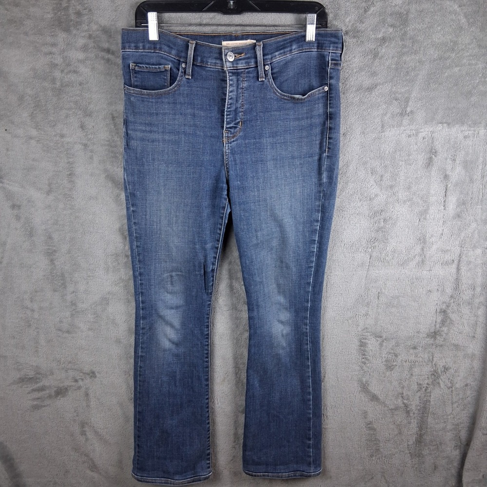 Levis 315 Shaping Bootcut Jeans Womens 31x30 Blue Medium Wash Mid Rise Stretch